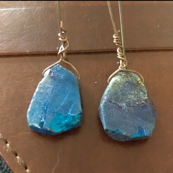 !! HOST PICK !! Titanium coated quartz earrings - Picture 2 of 2